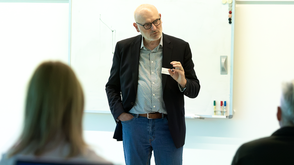 Photo of Stefan Böschen during his lecture at HLRS