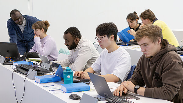 Photograph of participants during an HLRS training course.
