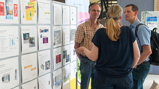 Members of the HLRS sustainability team in conversation.