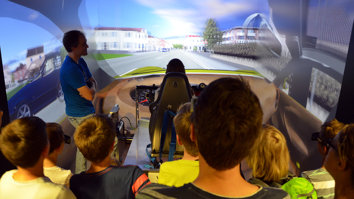 Driving simulator in the HLRS CAVE.